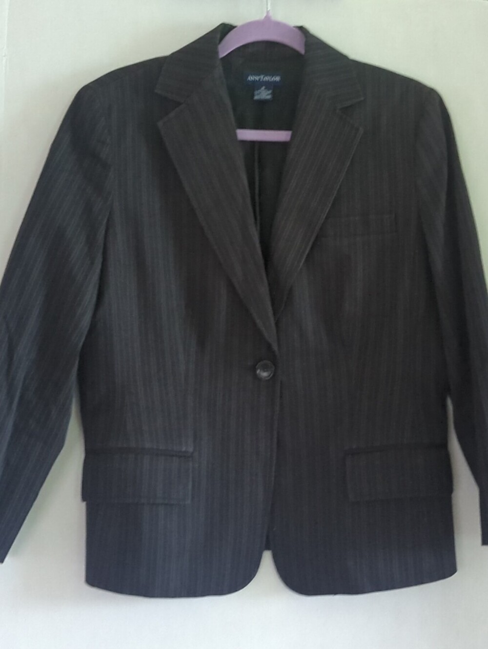 Ann Taylor Black w Gray Pin Stripes Notch Collar One Button Blazer Jacket Size 8